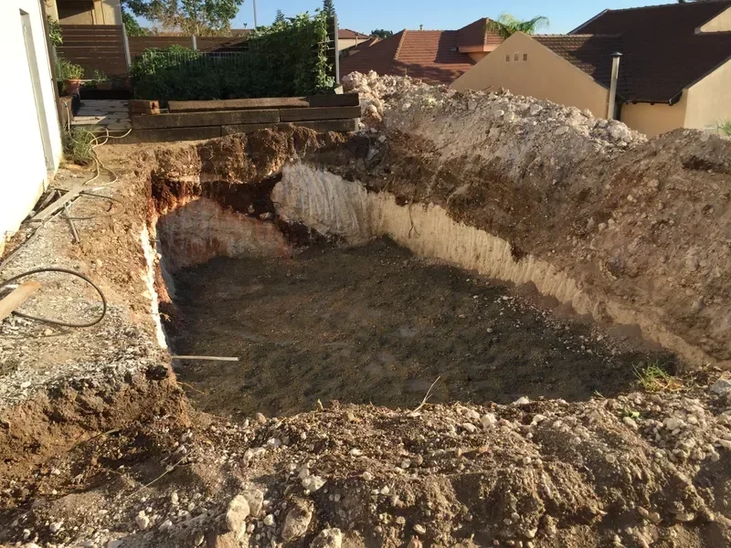 חפירת יסודות לוילה יוקרתית בהרצליה